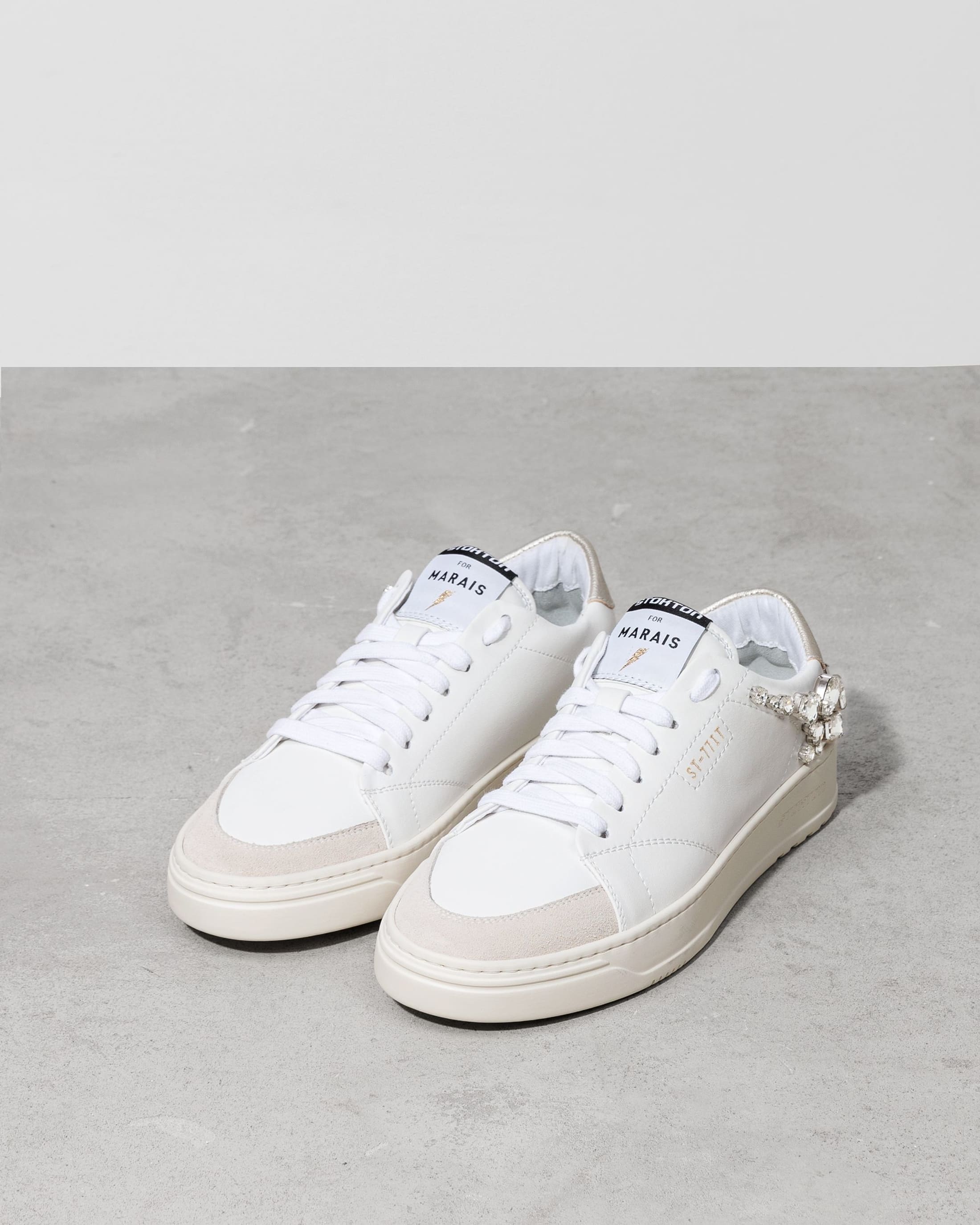 Белые кожаные кеды