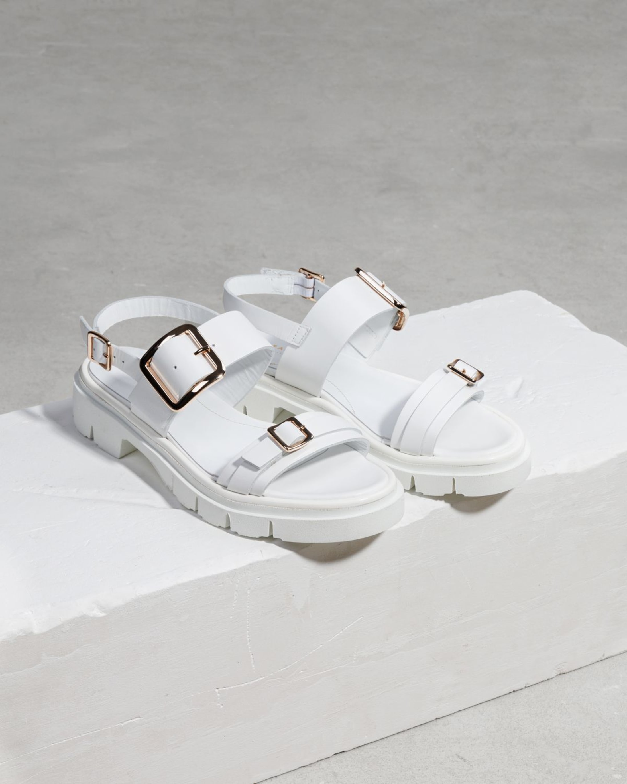 Белые кожаные сандалии - Image 3 of 6
