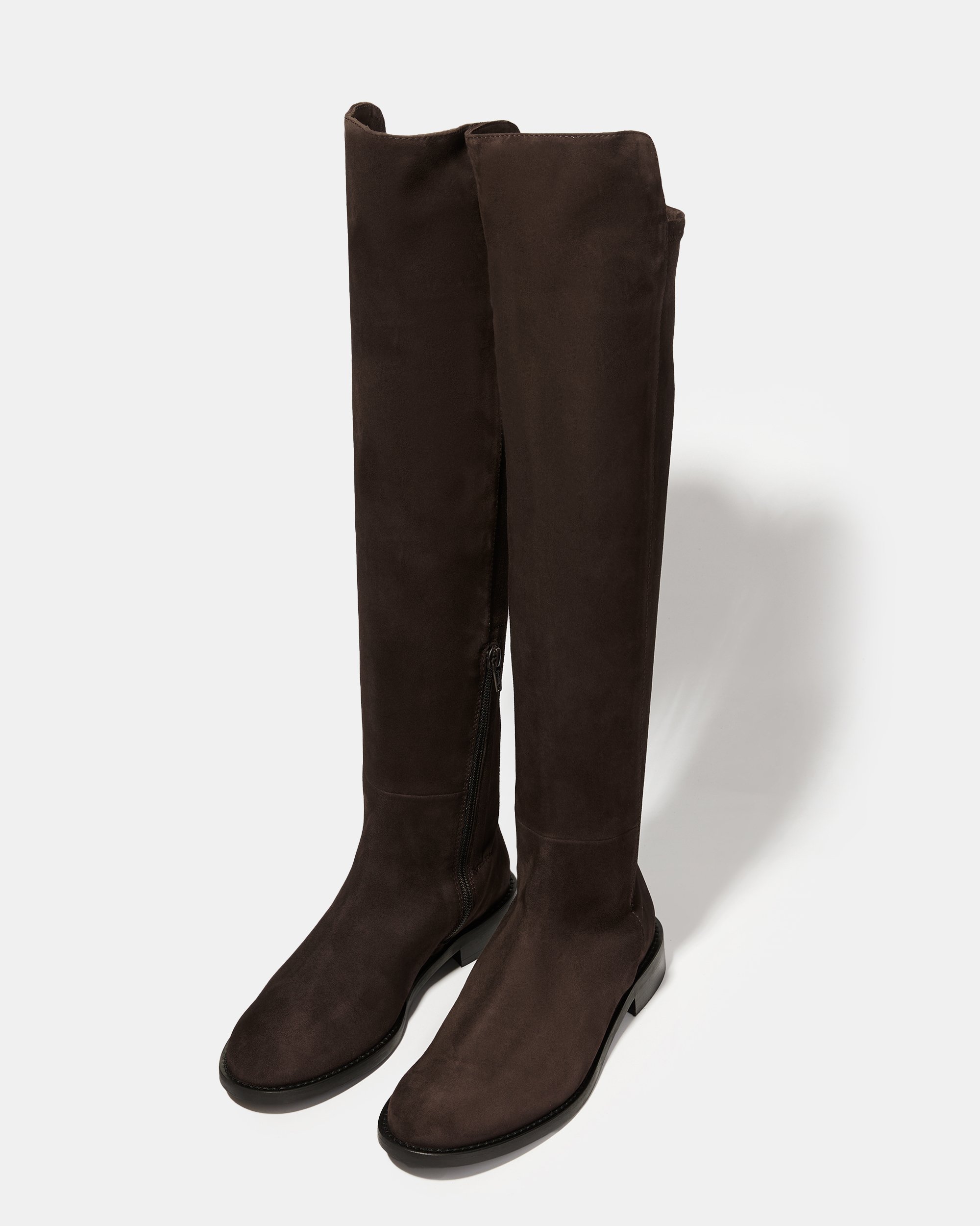 Тёмно-коричневые замшевые сапоги