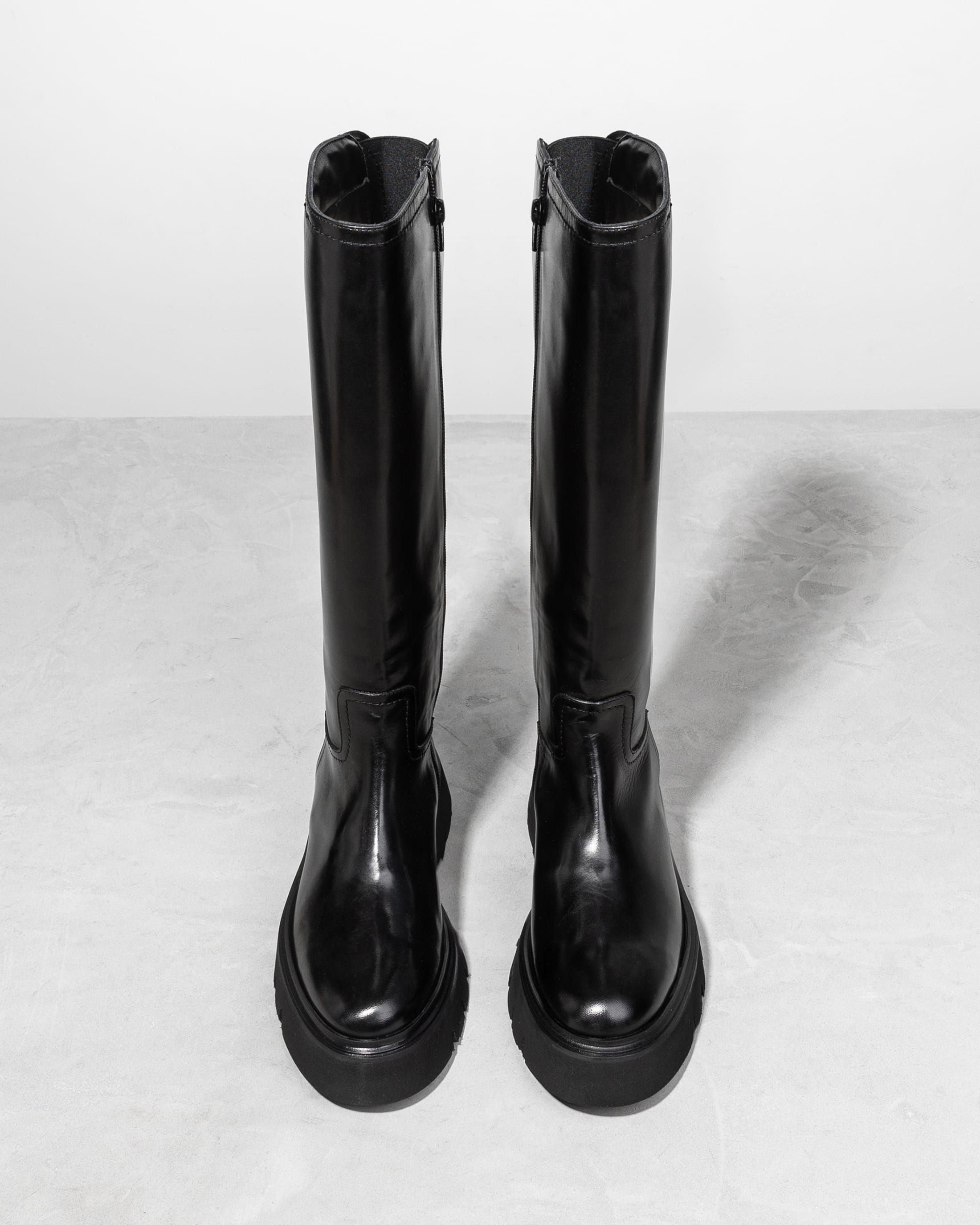 Черные кожаные сапоги классического стиля - Image 2 of 5