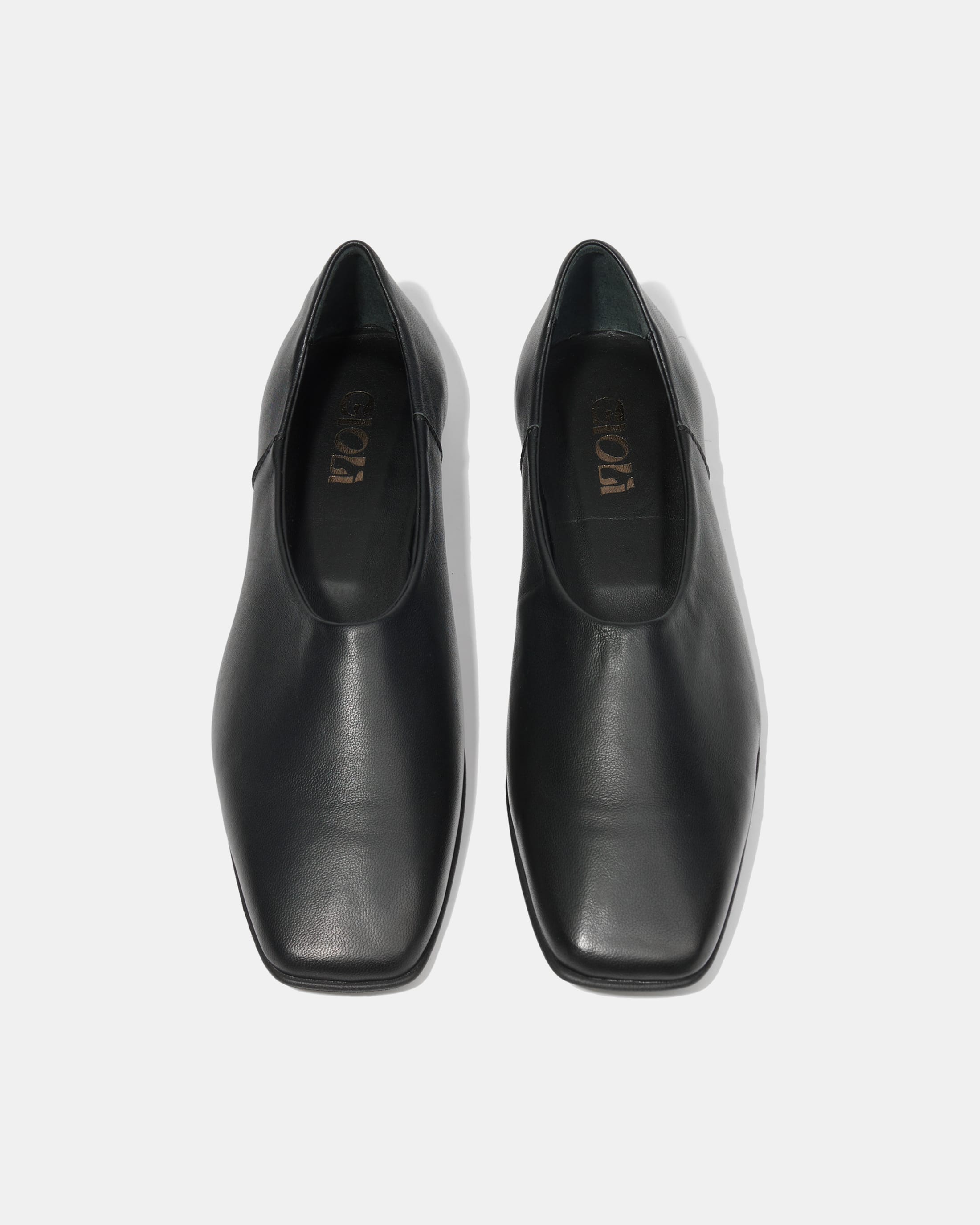 Черные туфли из натуральной кожи