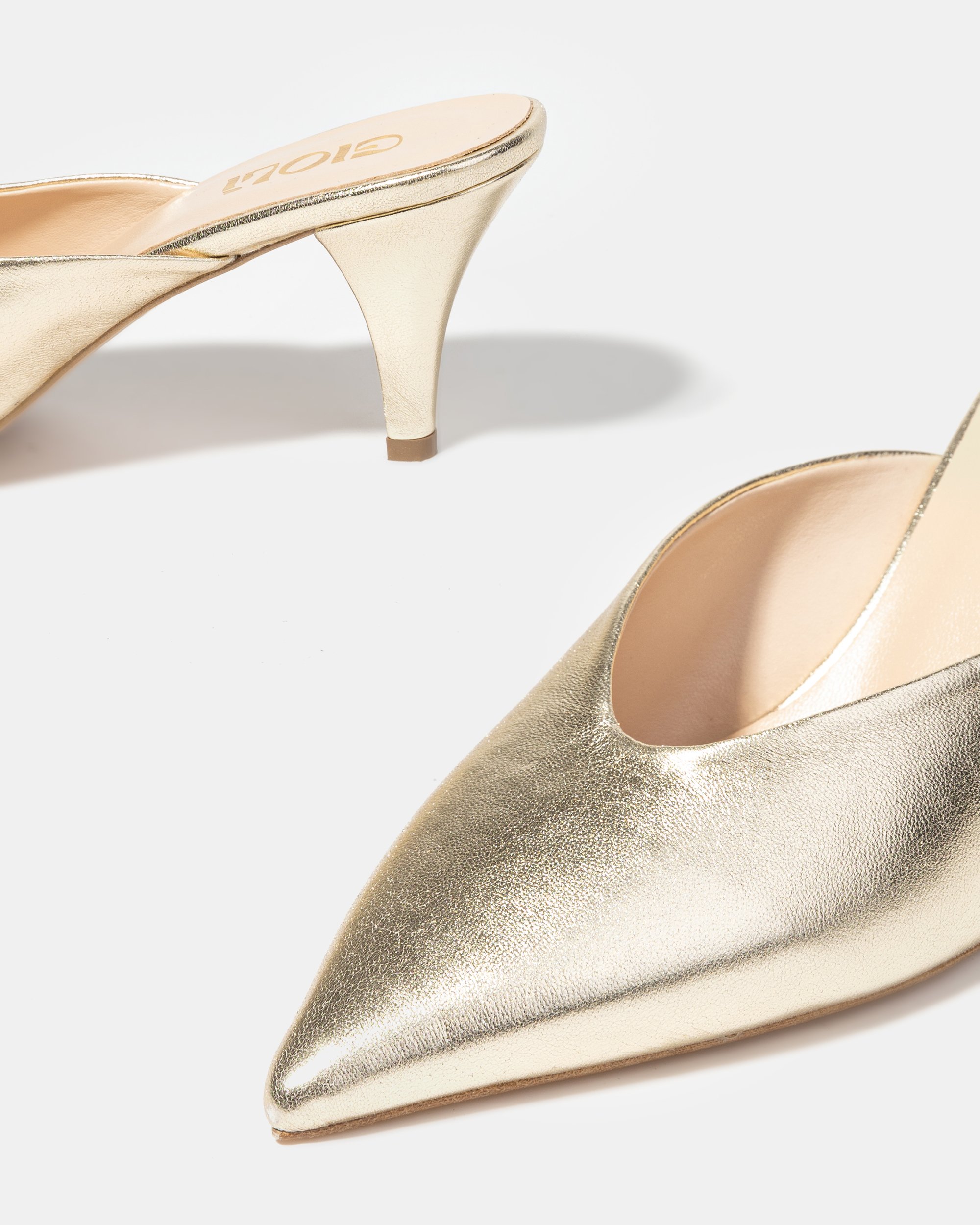 Золотистые кожаные мюли - Image 4 of 4