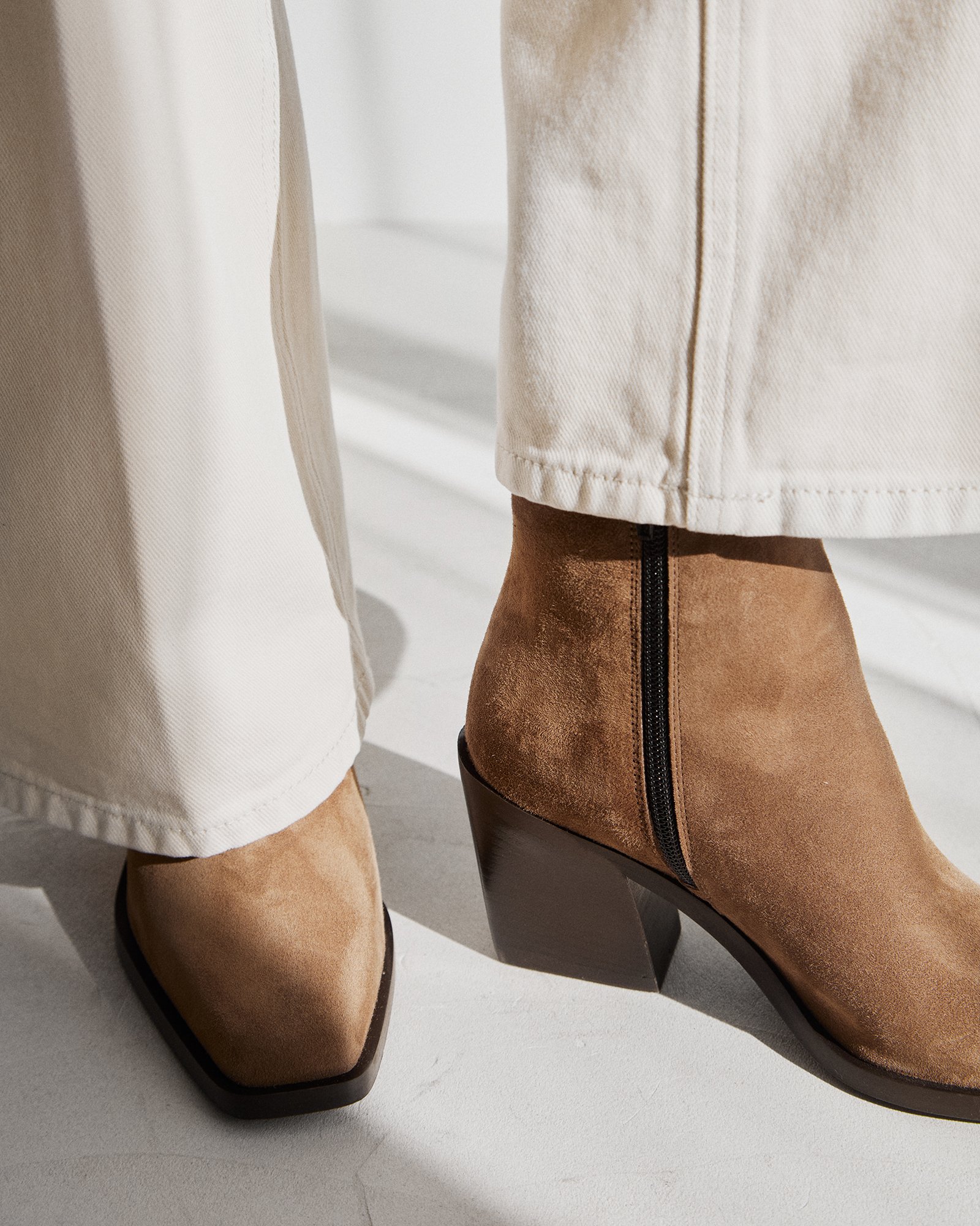 Бежевые замшевые ботильоны - Image 5 of 5