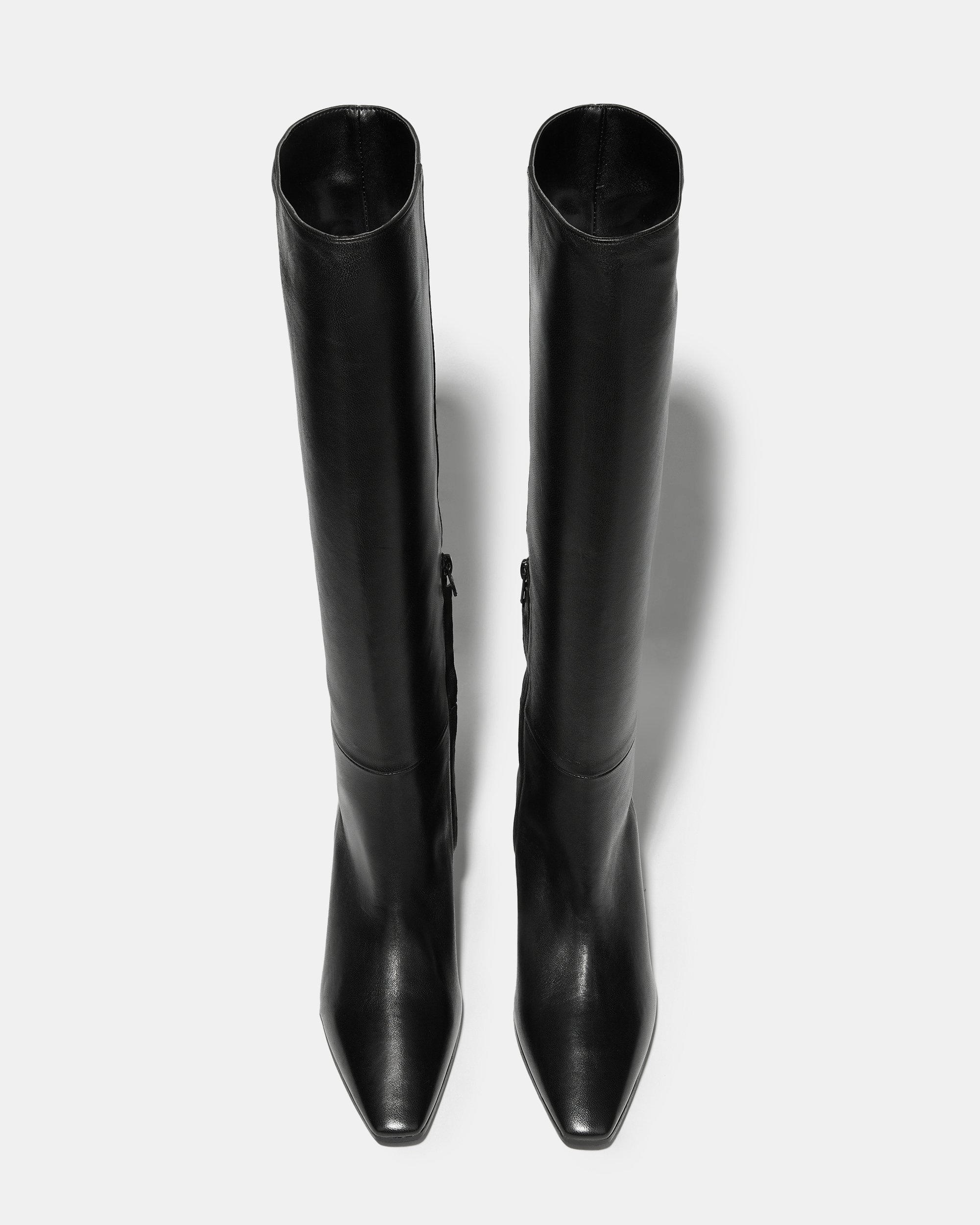 Черные сапоги из натуральной кожи