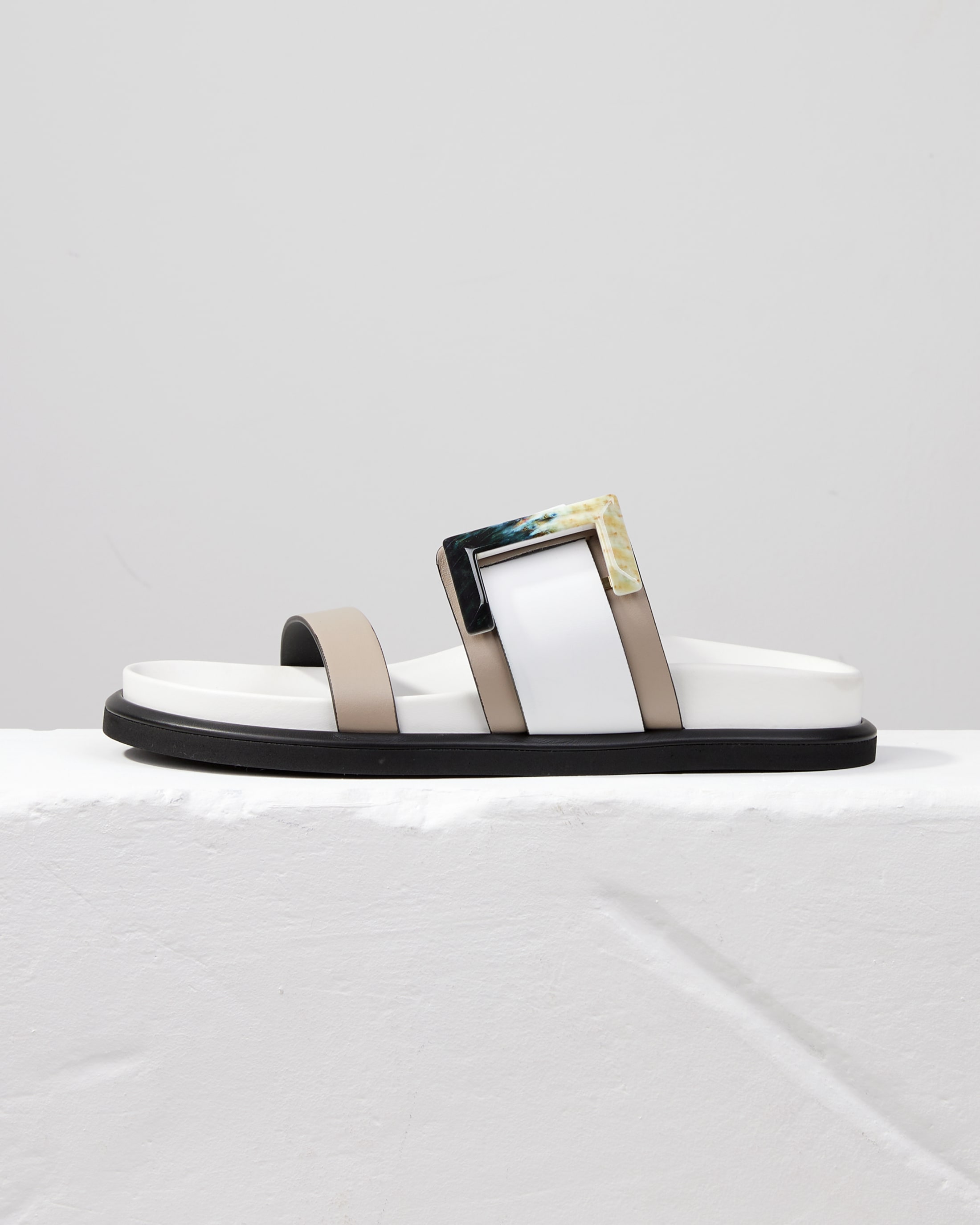 Белые кожаные шлепанцы - Main image