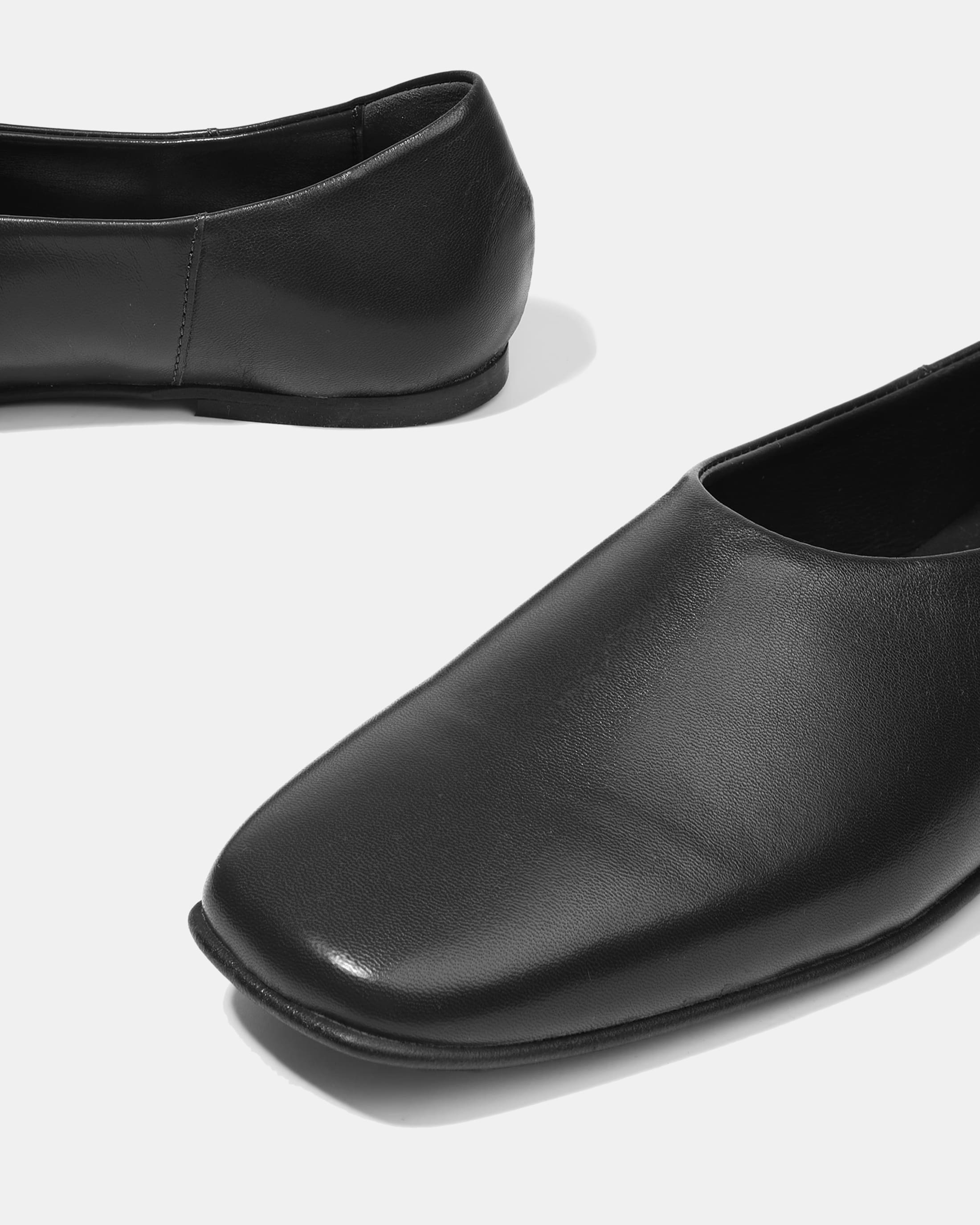 Черные туфли из натуральной кожи