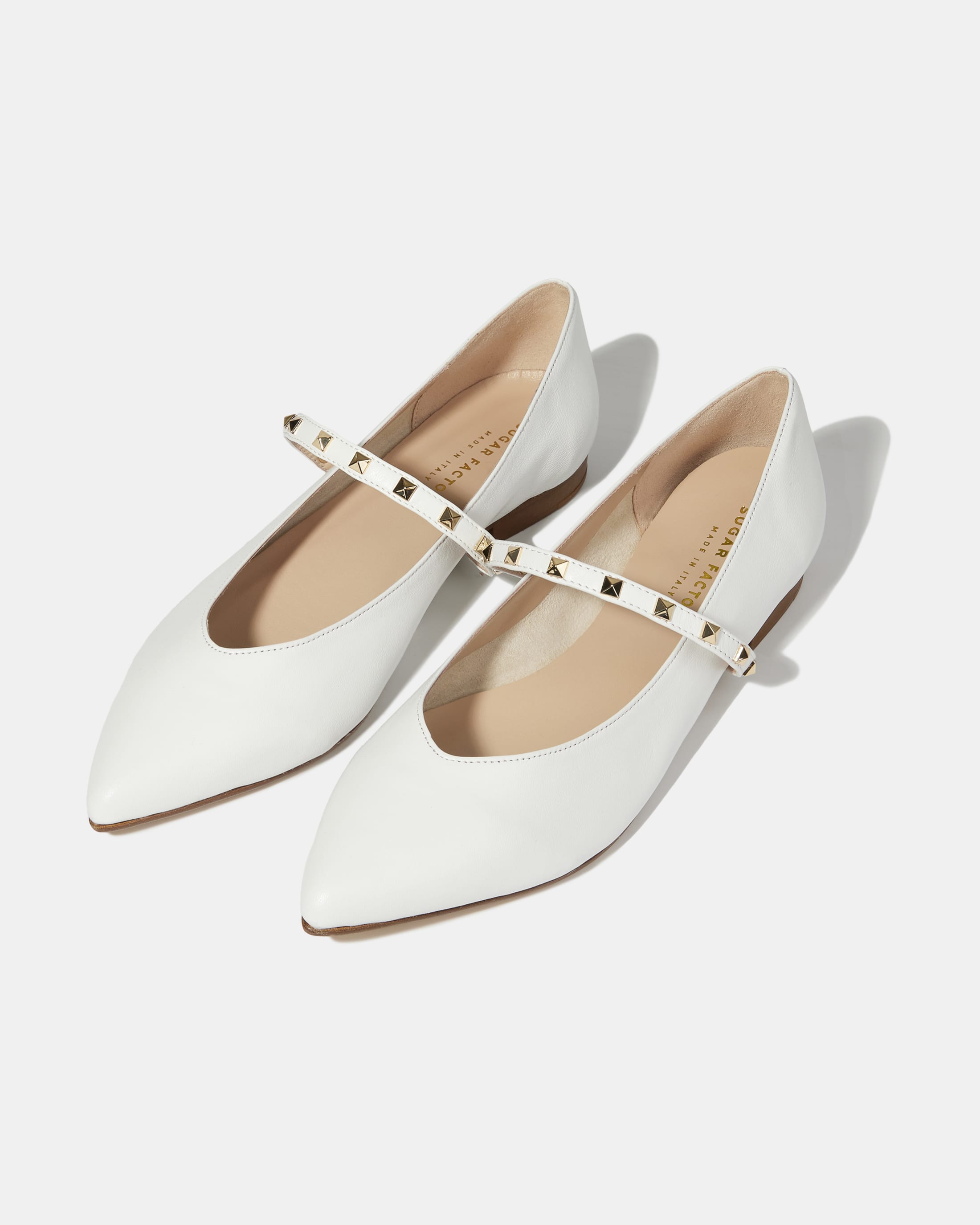 Белые туфли из натуральной кожи