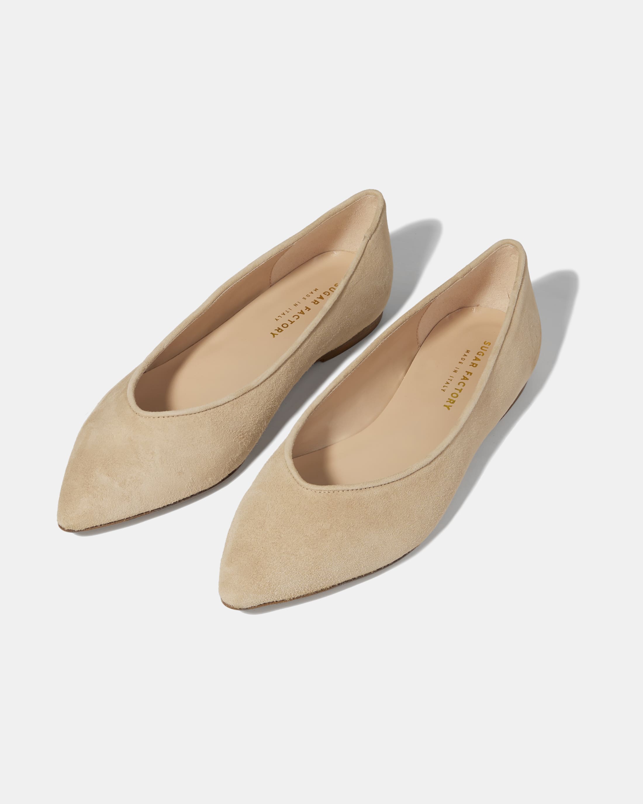 Бежевые замшевые классические балетки