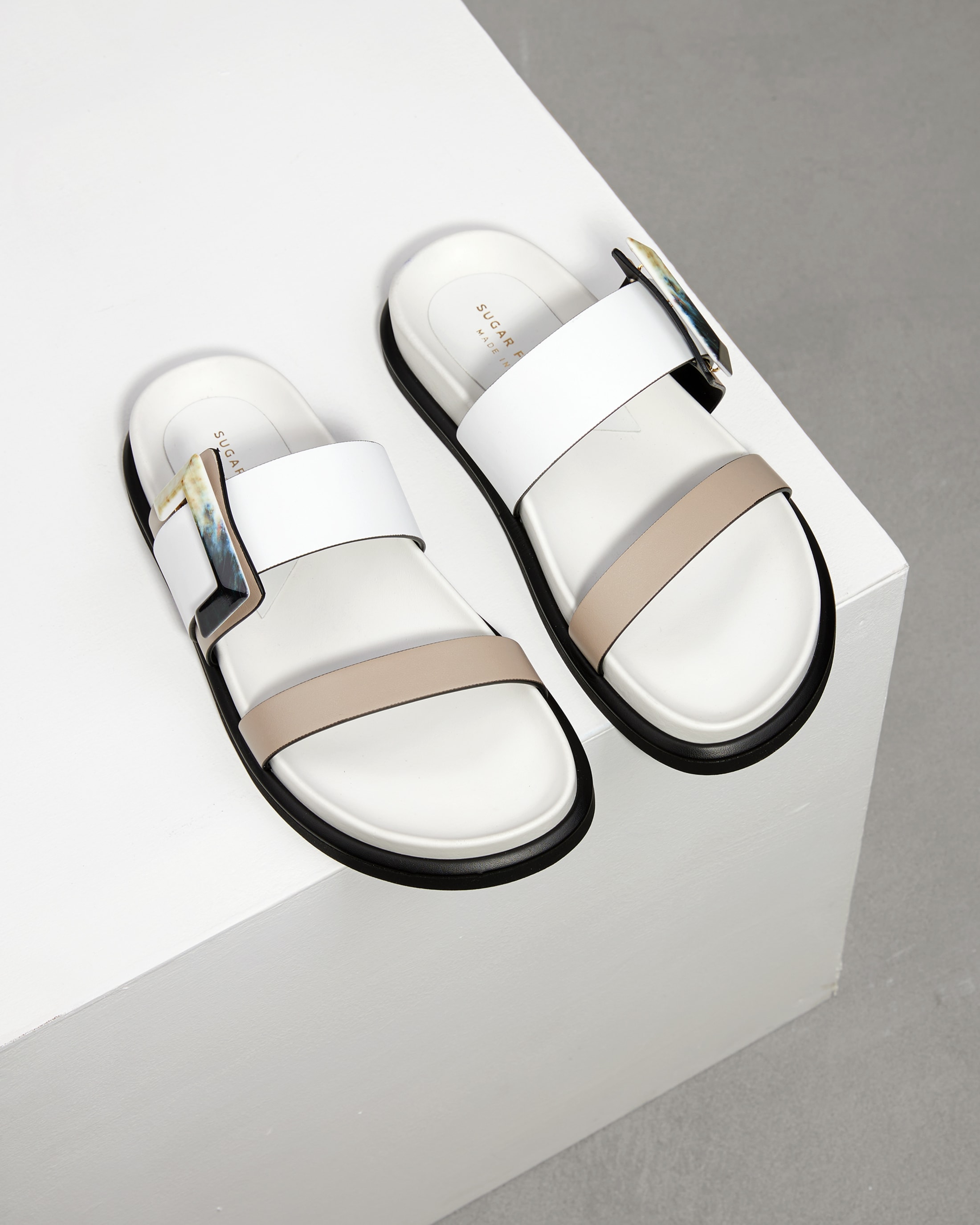 Белые кожаные шлепанцы - Image 2 of 7