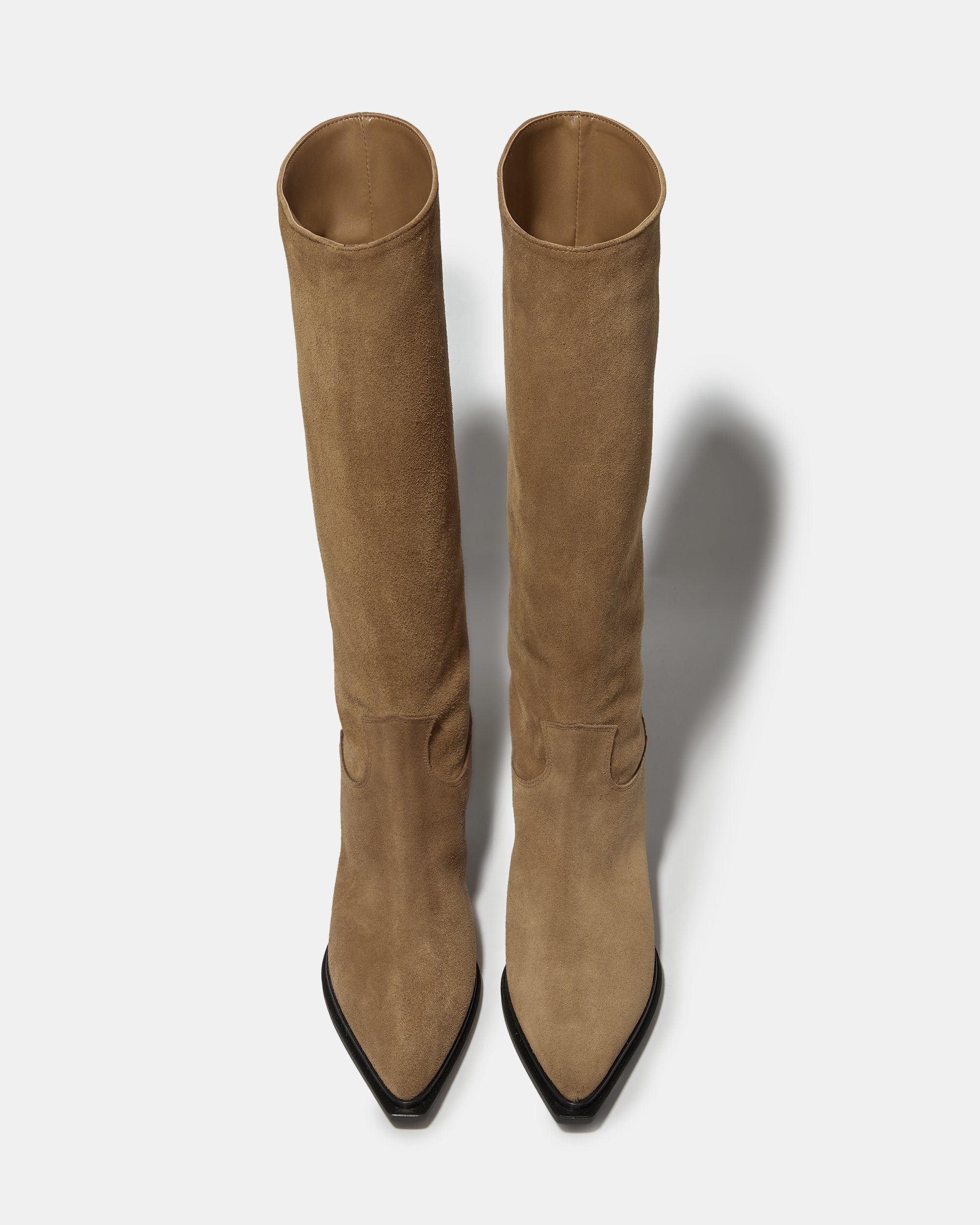 Коричневые сапоги из натуральной замши