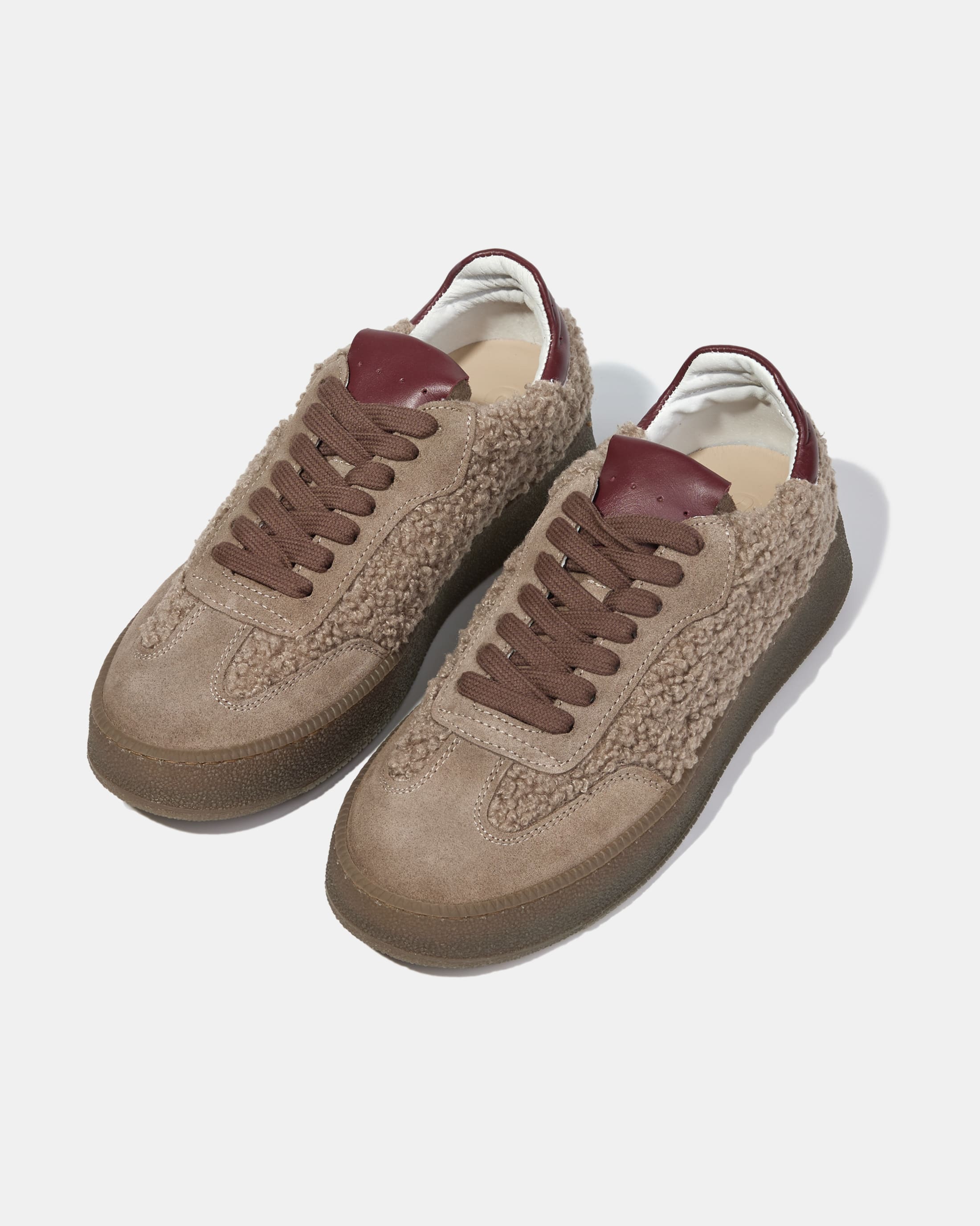 Серо-бежевые кроссовки