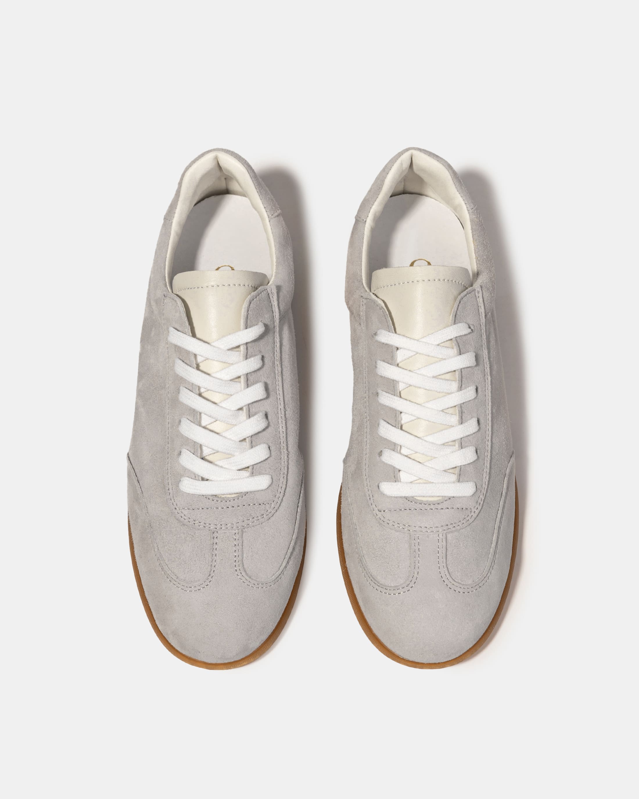 Серые замшевые кеды