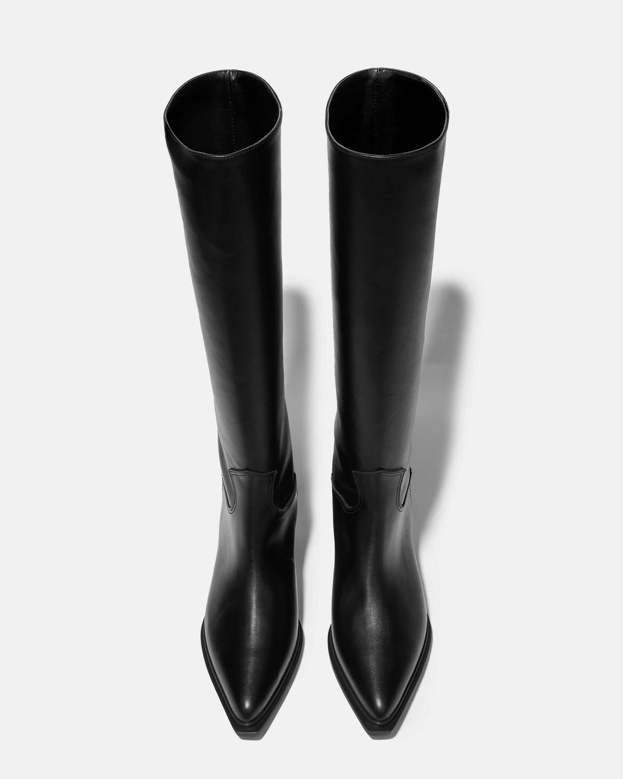 Черные сапоги из натуральной кожи