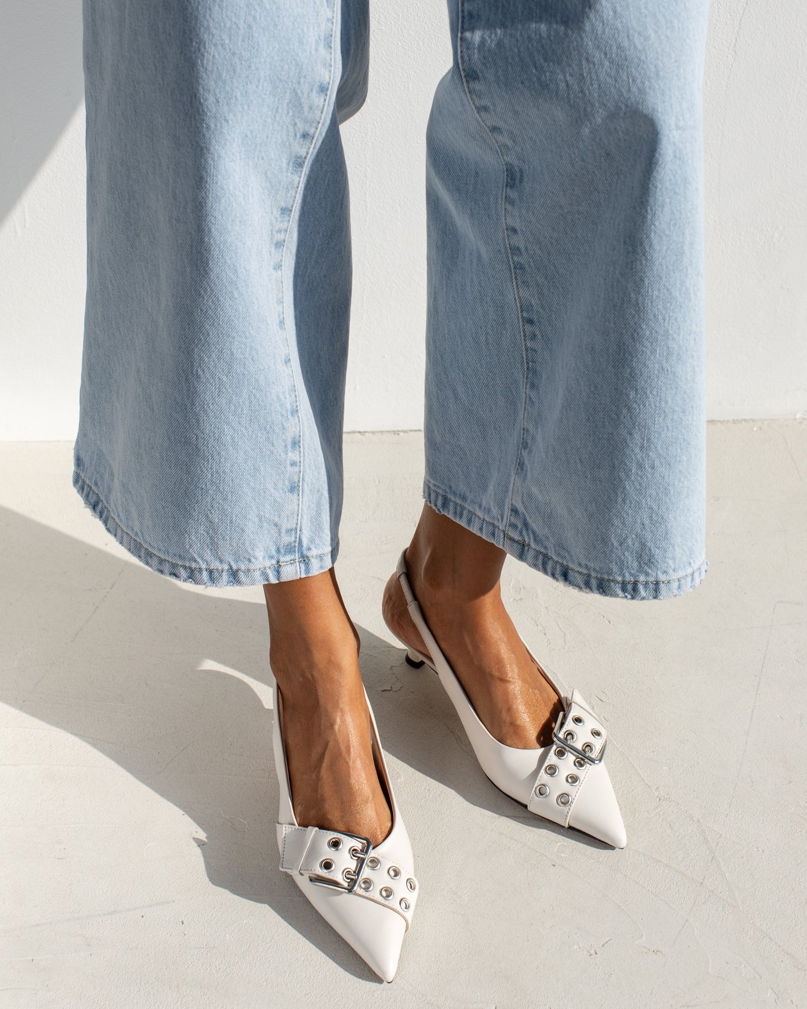 Белые туфли на каблуке - Image 5 of 5